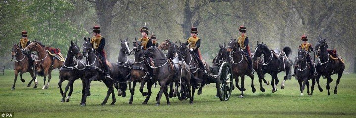 article-2132731-12AB5CD2000005DC-872_964x320